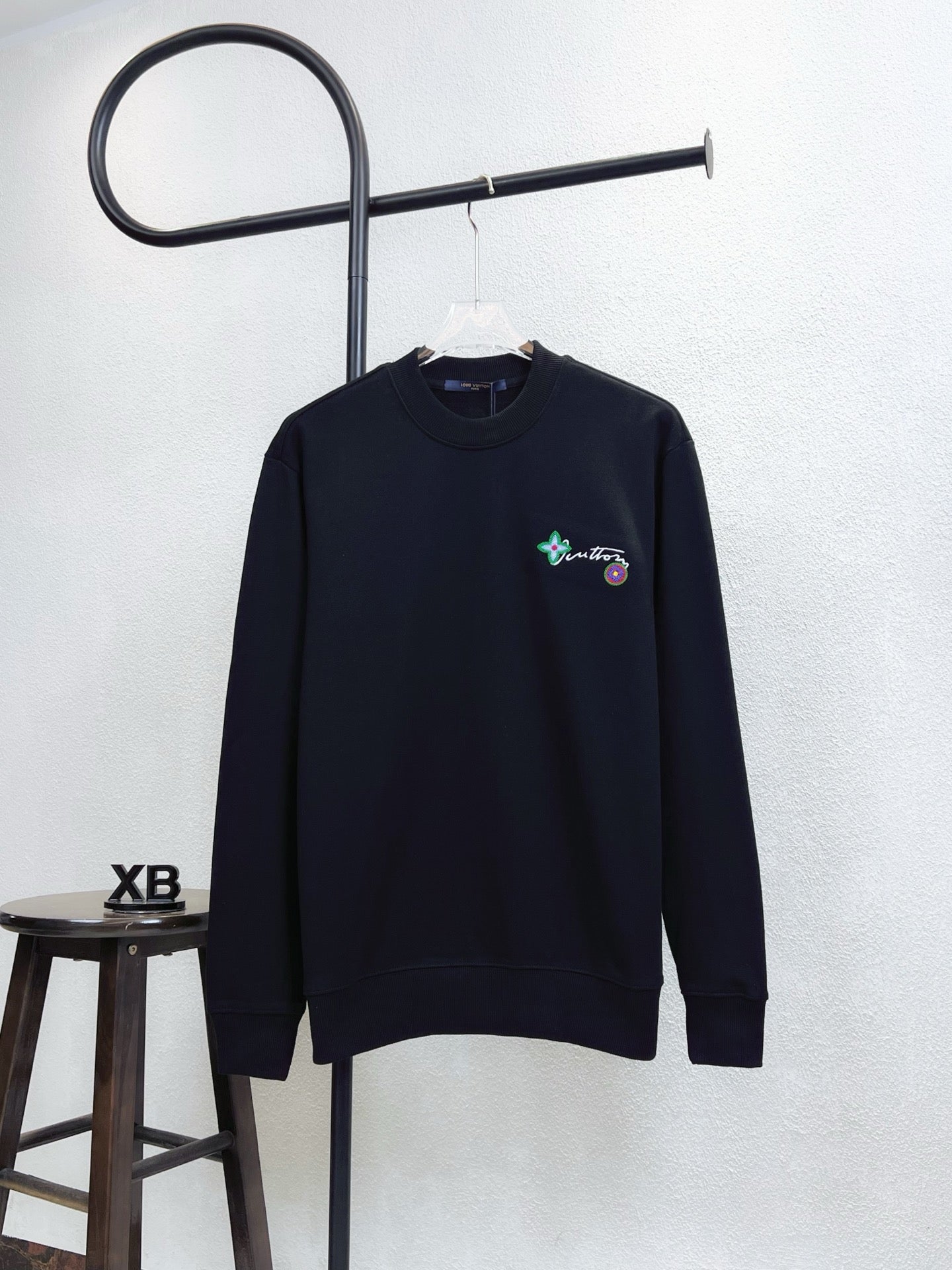 LV Crew Neck Sweatshirt with Signature Floral Embroidery 493381