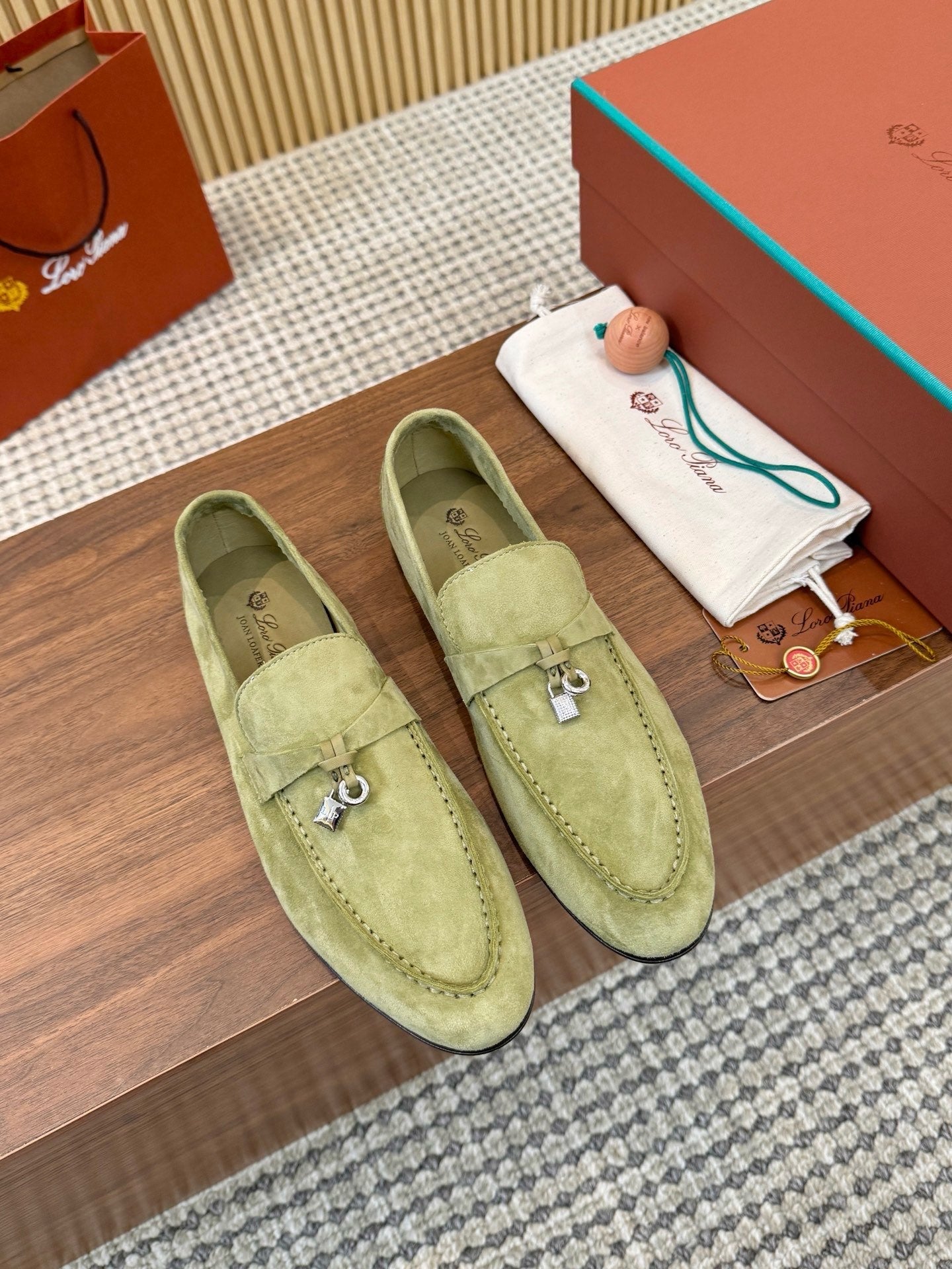 LP 26s Summer Charms Slipper Walk Suede 953314
