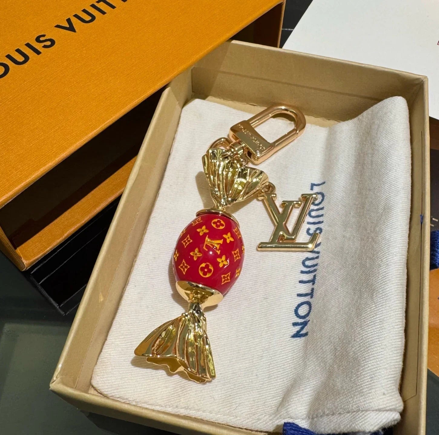 LV Candy-colored Charm 415638