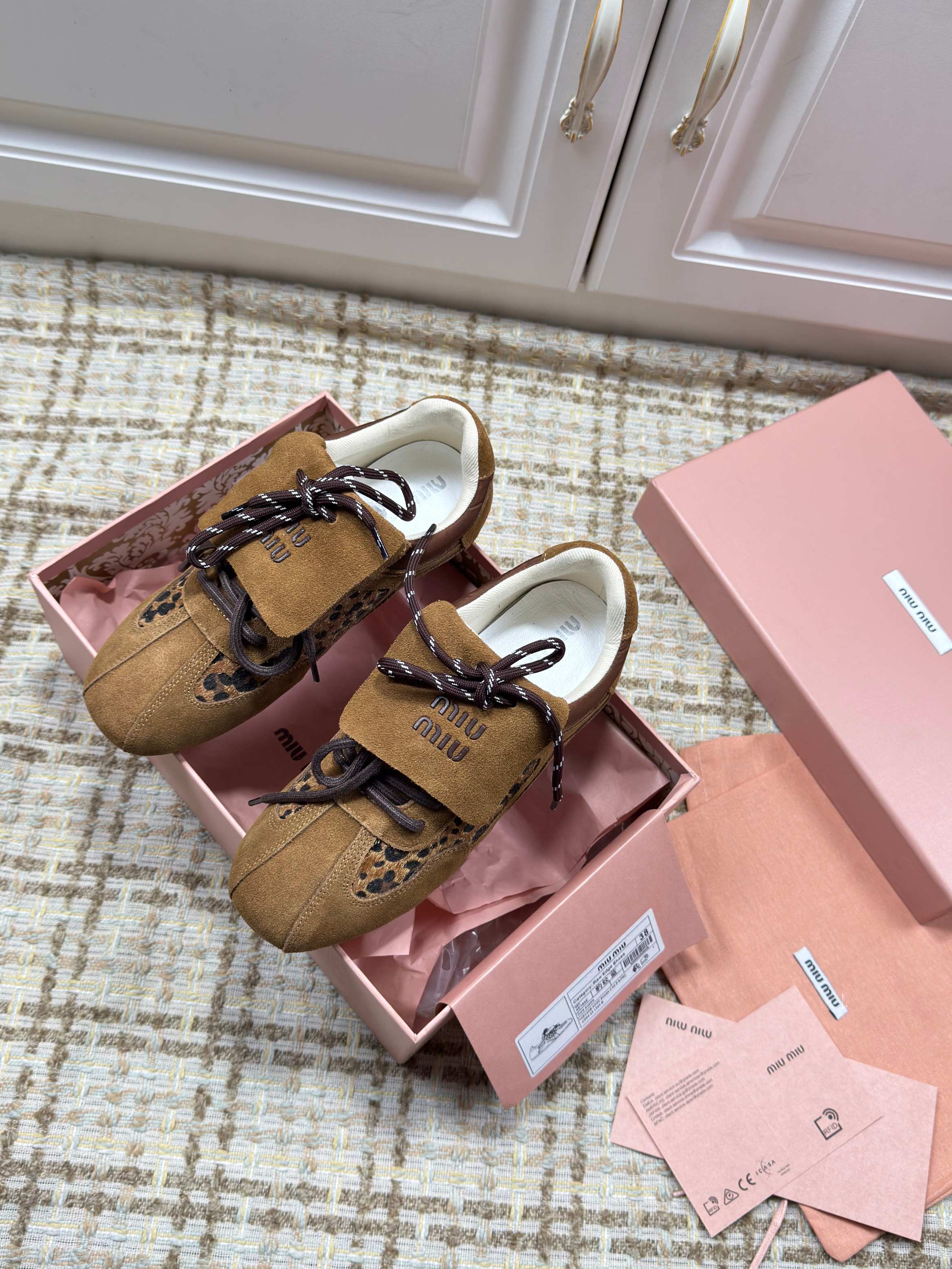 Miu Miu 2026 Sneaker Suede 620992